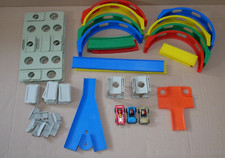 Darda Konvolut 3 Autos / Schienen / Bodenplatten / Loopings / Kreuzung / Brücke