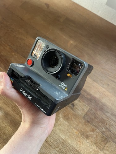 Polaroid one step - one, 2