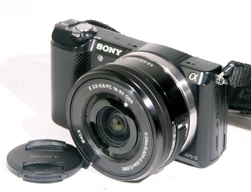 Sony alpha 5000 - alpha,
