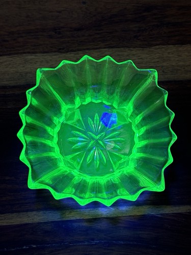 Grüne glas schale sternmuster - glas-schale,