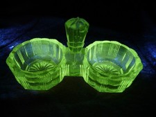 Saliere Salz u. Pfeffer Menage Uranglas Mangan antik alt Jugendstil