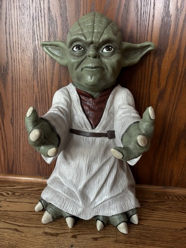 Life size star wars - star, yoda
