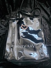 Mary Kay Handtasche, Lack