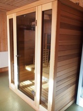 Exklusive Infrarotkabine komplett in der Holzart Red Cedar