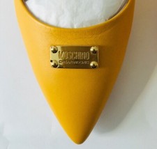 MOSCHINO cheapandchic PopArt Pumps, Stilettos, sunny yellow, new, Gr. 39