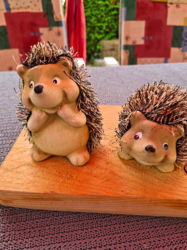 Dekofigur igel 2er set bemalt - dekofigur,