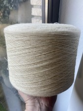 Wolle Auf Kone In Natur Weiß