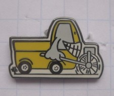 MERCEDES-BENZ UNIMOG ...............Nutz Fahrzeuge / Auto-Pin (102j)