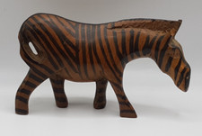 Tierfigur - Zebra aus Holz - handgeschnitzt - L. 13 cm - H. 7,5 cm    (#K26/5)