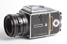 Hasselblad 503CW MILLENIUM EDITION + PLANAR CFE 2,8/80 T* + Magazin A-12 6x6 