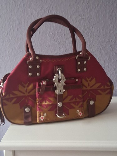 Georg gina lucy - &,
