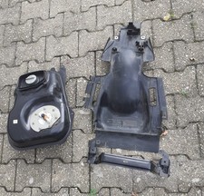 Tank mit Unterboden und Haltebügel für Honda SH 300i 
