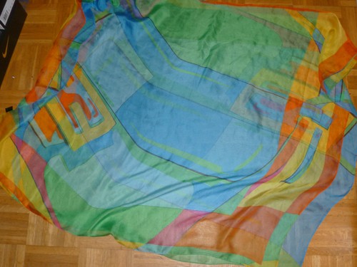 Schal mit geometrischem - , muster
