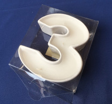 Kerze als 3 (Drei) in Keramik