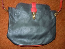 Exclusive Handtasche Schultertasche feinstes Nappaleder matt schwarz/rot TOP!