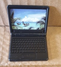 Schwarzer Kunststoff-Laptop-Computer in Puppengröße hergestellt für Puppenhaus UK-Verkäufer
