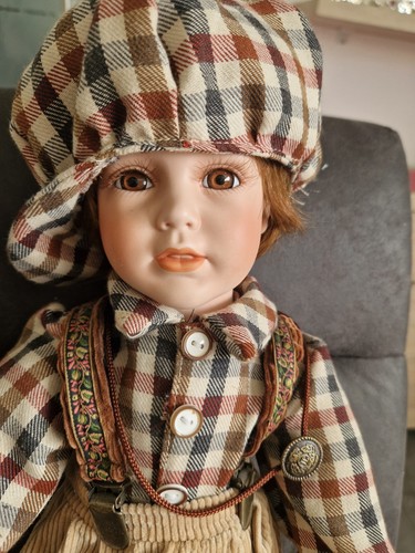 Sammlerpuppe junge bub tracht - sammlerpuppe,