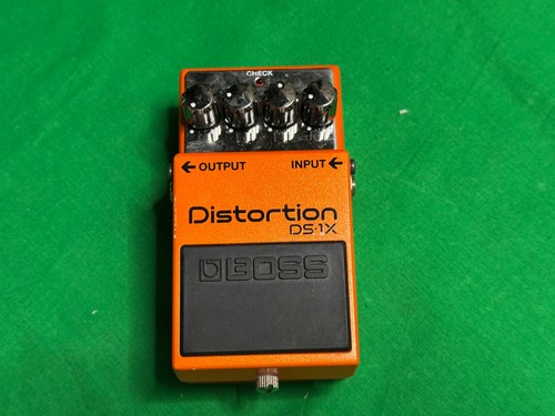 Boss distortion pedal - pedal,