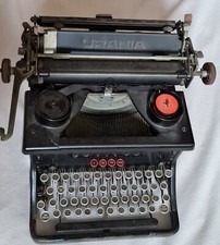 Schreibmaschine URANIA Modell 8