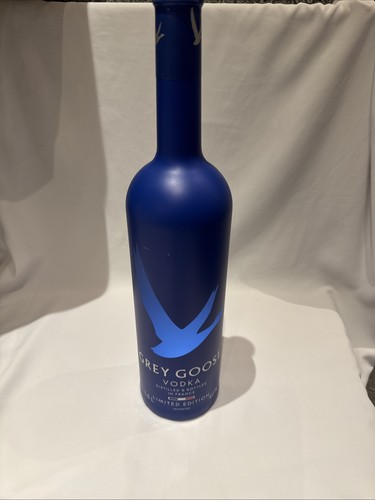 Grey goose vodka - goose, limited