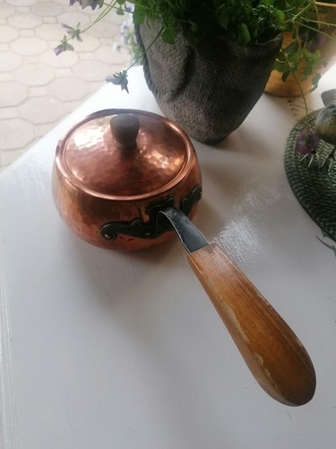 Runder kupfertopf mit - runder,