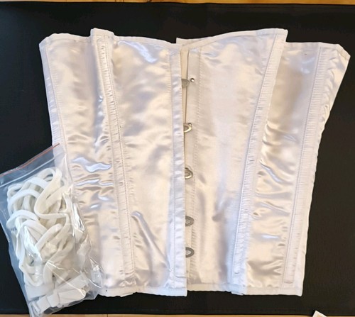 Elegante weiße satin corsage - weiße, satin-corsage