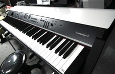 Korg Grand Stage X  Piano ·