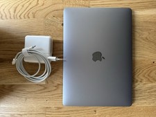 Apple MacBook Air M1 13 Zoll (256GB SSD, M1, 8GB) Laptop Space Grau