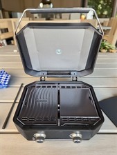 Cozze Gas Plancha 600 Grill mit Deckel, 2 Brenner, Gusseisenplatten, Thermometer