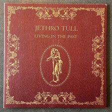 Jethro Tull – Living In The