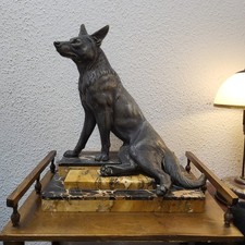 Alte Wolfsbüste 45cm auf Marmorsockel um 1900
