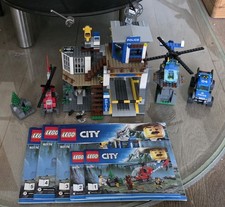 Lego 60174 Hauptquartier der Gebirgspolizei City Polizeistation Berglöwe