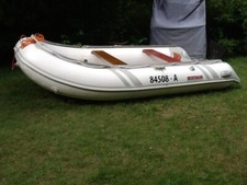 Schlauchboot Suzumar mit 15 PS Suzuki Viertaktmotor 