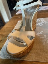 GUESS Keilabsatz Schuhe