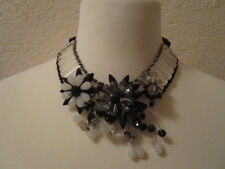 Collier Statement Blumen