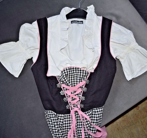 Sommer schönes dirndl - schönes,