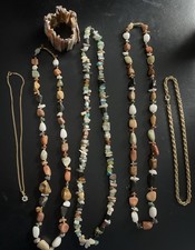 3 Ketten aus Stein Farbig