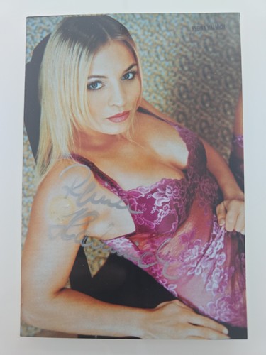 Regina halmich autogramm - regina,
