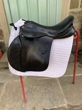 17 1/2’’ Pfiff GP/Jump schwarz Sattel 7 Zoll D bis D