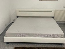 Brandneues queens bett mit - queens,