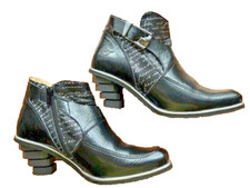 Eject Stiefelette Ankle Boot Gr. 38 schwarz silber interessanter Absatz