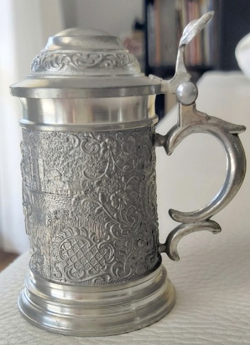 Kleiner zinnkrug mit deckel - zinnkrug,