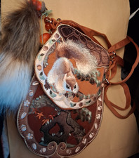 Luxus Minibag Eichhörnchen - Handytasche gestickt Eicheln als Anhänger Puschel