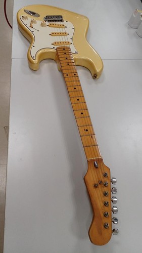 Fender japan junk strat - fender,