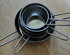 5 Schmelztöpfe in verschiedenen Größen