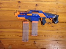 NERF N-Strike Elite Rapidstrike mit Ersatzmagazin und frischen Batterien Hasbro