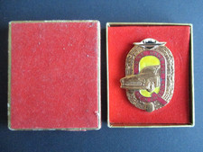 DDR, Ehrenabzeichen VEB Automobilwerk Eisenach Nr. 194, Wartburg 311, Etui, rar