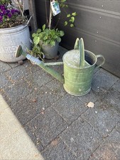 Alte gießkanne zinkgießkanne - gießkanne,
