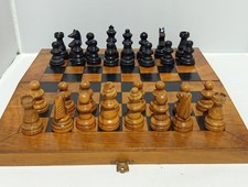 Schachspiel Holz geschnitzt