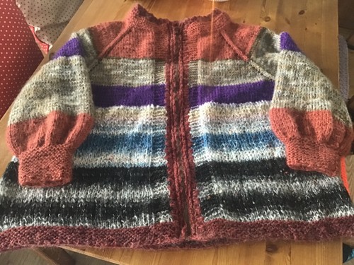 Handstrick-Kuschel-Strickjacke